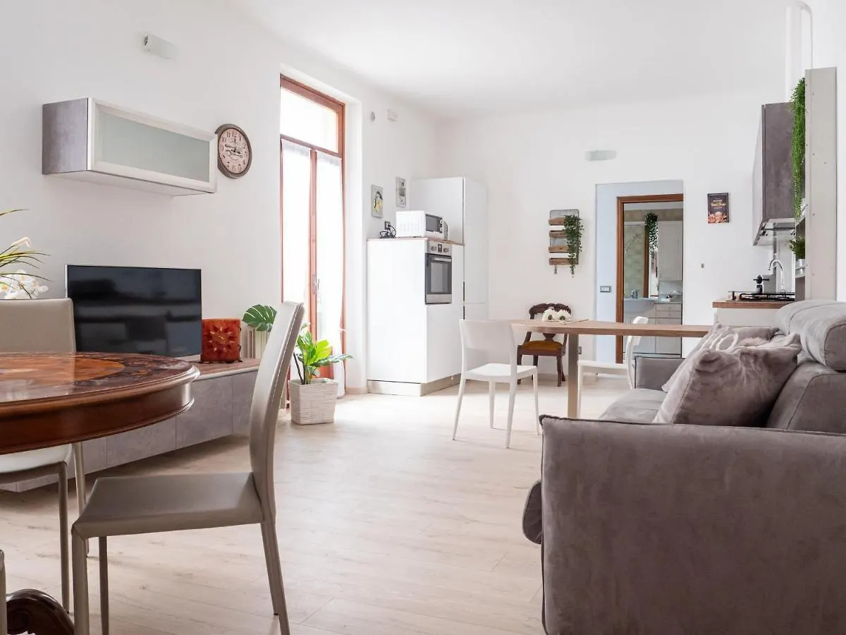 The Best Rent - Lovely Two Rooms Apartment With Terrace In Buenos Aires ミラノ
