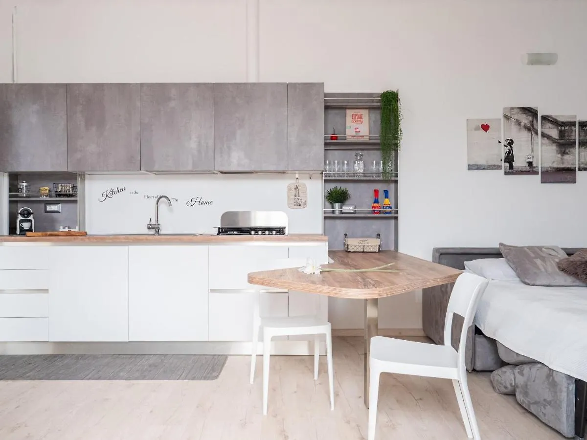 The Best Rent - Lovely Two Rooms Apartment With Terrace In Buenos Aires Milan Italy